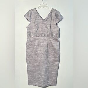 SERAFINA NWOT Cocktail MOB Metallic Silver Beaded V-Neck Textured Dress SZ 18